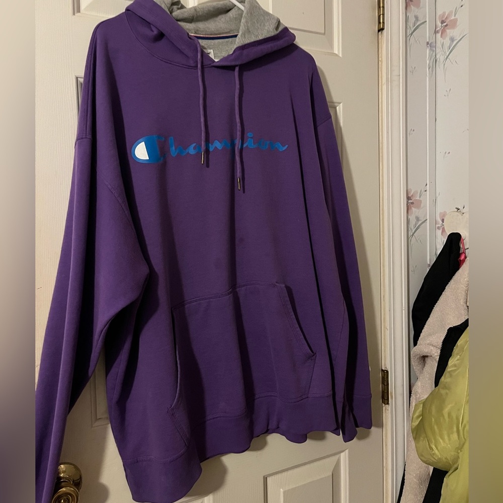 XXL Champion hoodie.